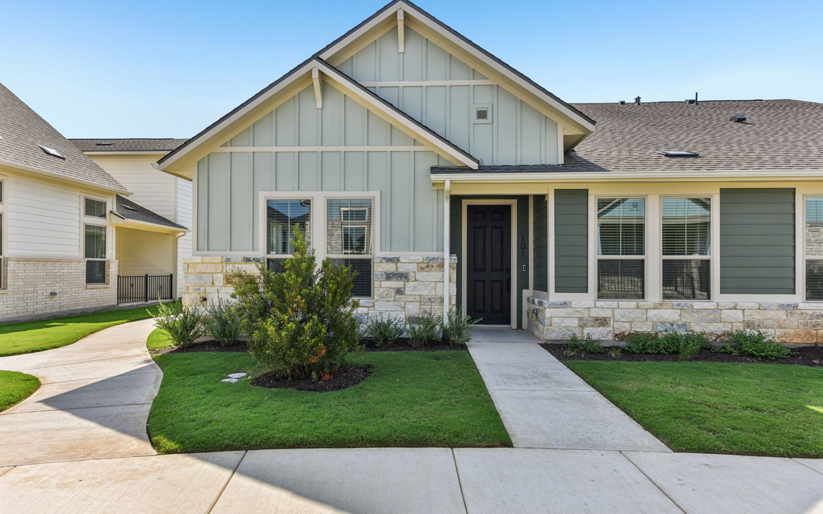 45-web-or-mls-108-maceo-way-unit-101-001